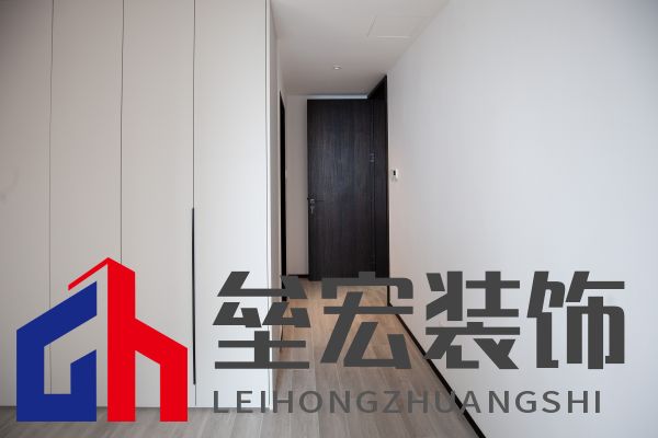 142㎡現(xiàn)代簡約丨 黑白格調(diào)下的溫柔空間！