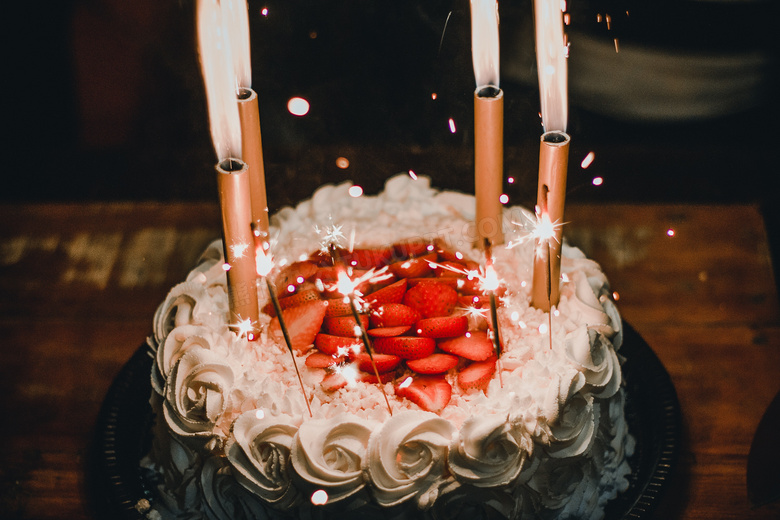 廈門(mén)過(guò)生日的觀景餐廳_廈門(mén)布置生日?qǐng)鼍暗牡胤絖廈門(mén)生日?qǐng)鼍安贾?/></p>
<p style=
